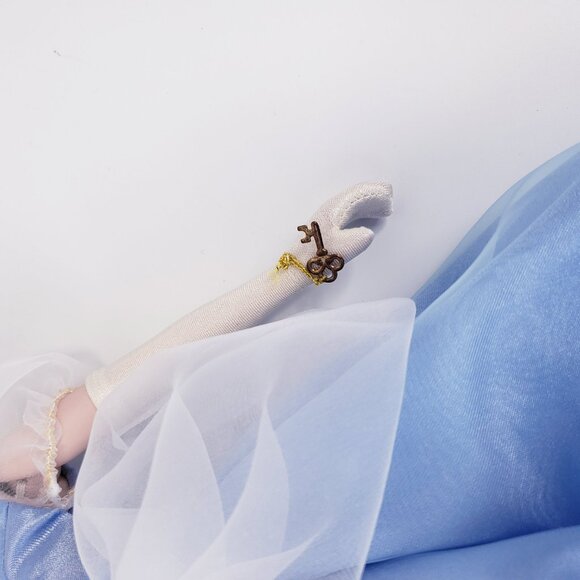 Disney CINDERELLA Porcelain KEEPSAKE Doll 2002 BRASS KEY 16 Inches VINTAGE - Picture 6 of 15